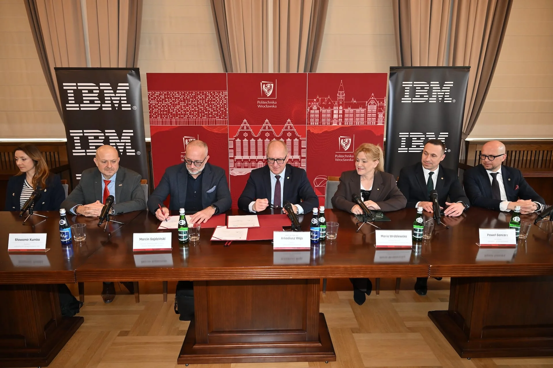 IBM, Politechnika Wrocławska i Uniwersytet Łódzki rozwiną polski model językowy PLLuM
